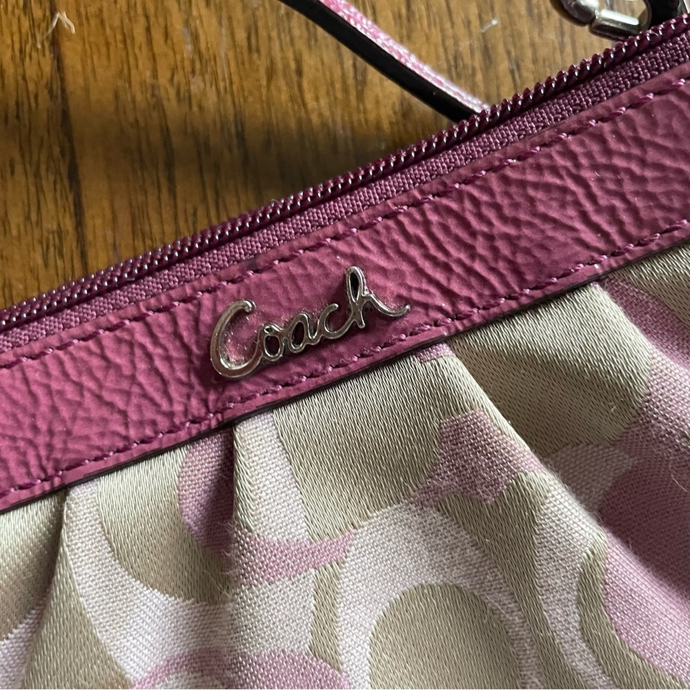 Coach Beige Signature Canvas Wristlet with Pink Trim - Picture 2 of 7